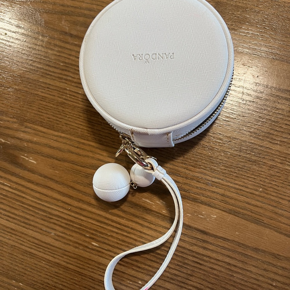 Pandora Cream Round Jewelry Pouch